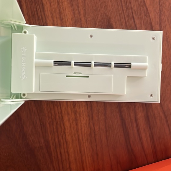 UV Light Phone Sanitizer - Picture 4 of 7